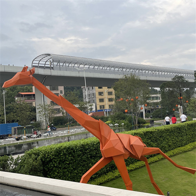 De Girafbeeldhouwwerk van het meetkunde Groot Openluchtmetaal Decoratief voor Wandelgalerijvierkant