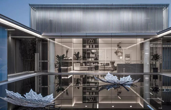Het het Huisdecor van esdoornbladeren beeldhouwt Met de hand gemaakte SS 304 Modern Abstract Beeldhouwwerk