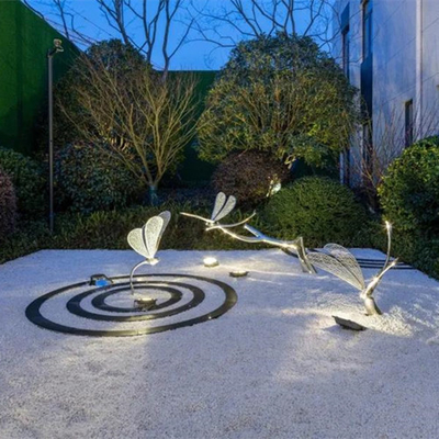 Het dierlijke Zilveren Roestvrije staal van het de Tuinbeeldhouwwerk van het Libelmetaal Openlucht